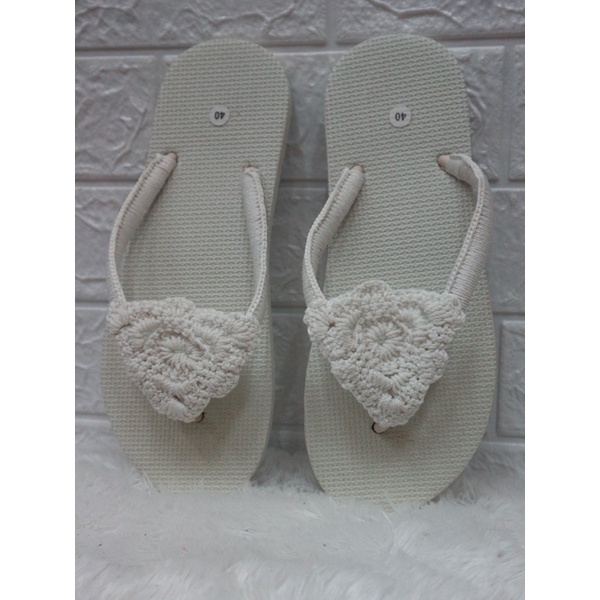 sandal rajut bali