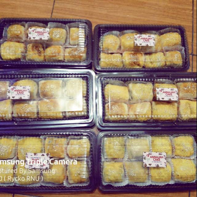 

Kue Bollen Pisang Coklat Size L