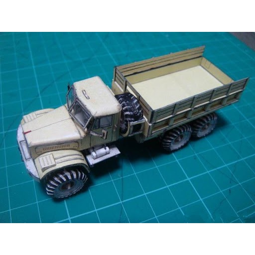 DIY Papercraft pola Kendaraan Truk Pengangkut Kraz 255 Brown Color Skala 1 : 43