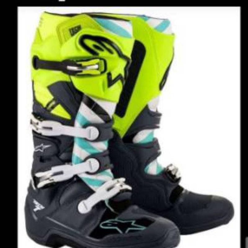 Sepatu alpinestars tech 7 limited edition
