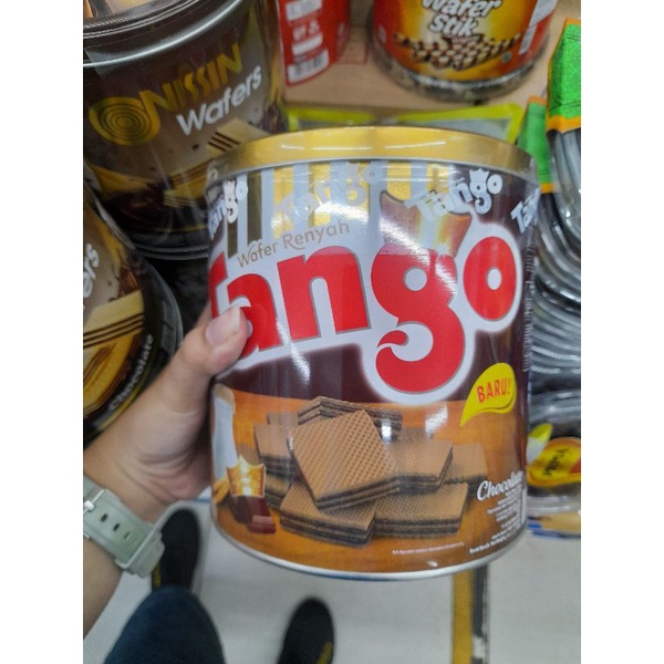 Wafer Tango Coklat/Vanilla Kaleng