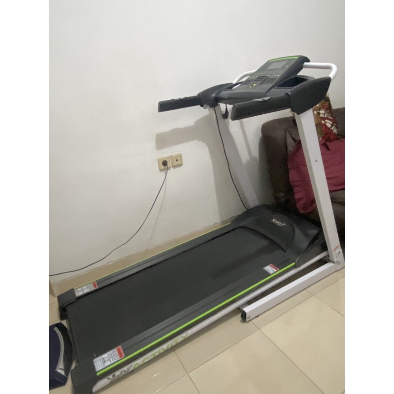 Treadmill merk X2Fit Activity Preloved COD