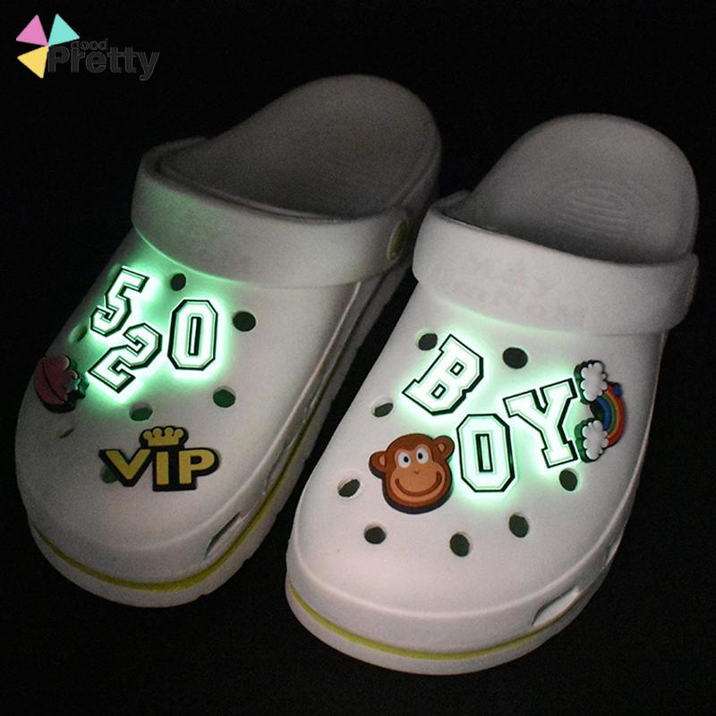 Charms Crocs Gelang Tangan Glow in The Dark Desain Dapat dilepas sandal shoe Gesper  Sepatu Tulisan Untuk Pesta / Hadiah DIY decorate sepatu - PD