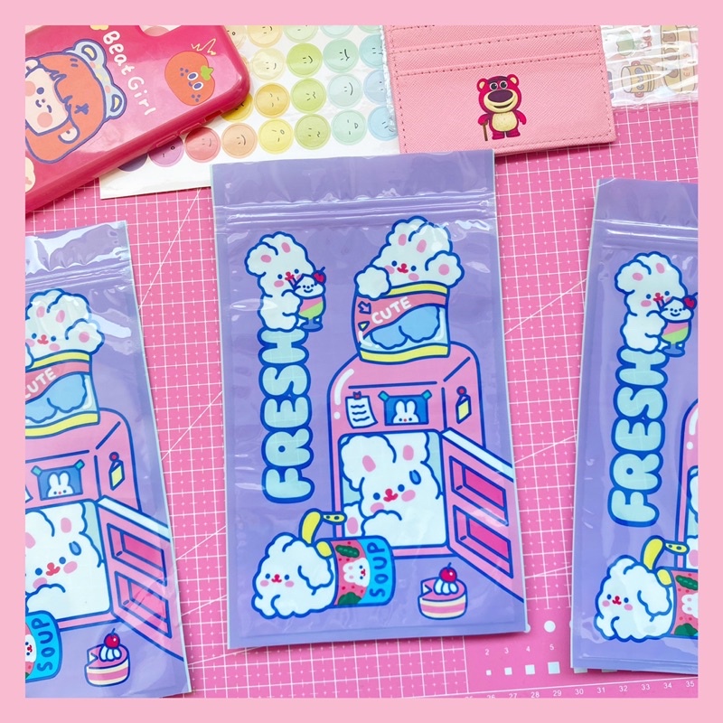 Pouch PVC Aesthetic Serbaguna Penyimpanan Masker, Pembalut, Alat Mandi, dll | Tahan air, pouch travel kit, storage