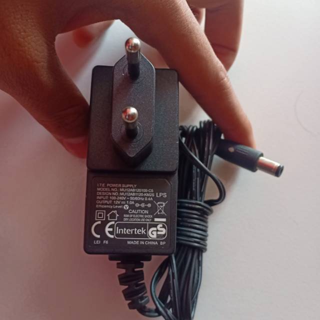 Adaptor 12v 1a intertek