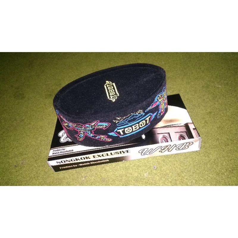 peci anak motif tobot