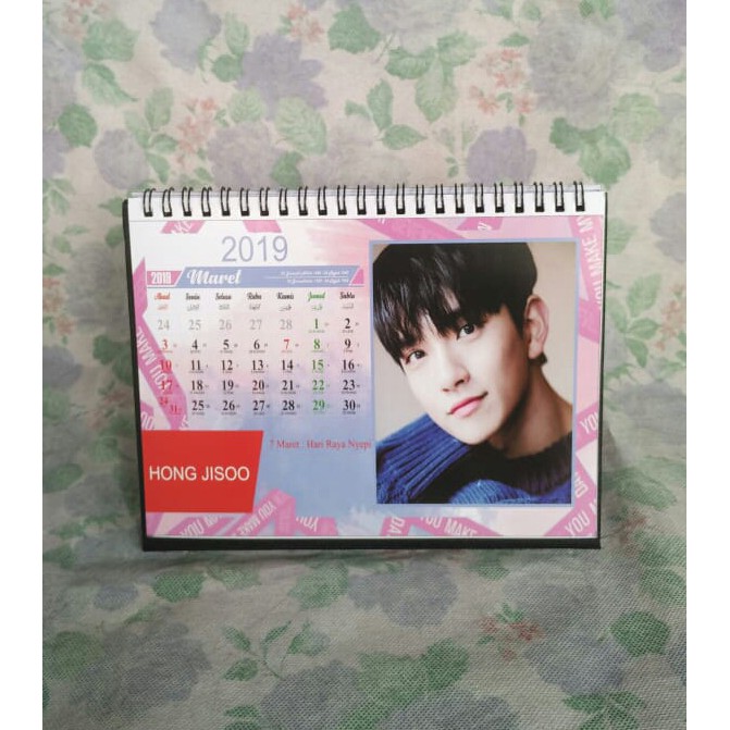 

Kalender Meja 2025 Seventeen K-Pop Bebas Custom