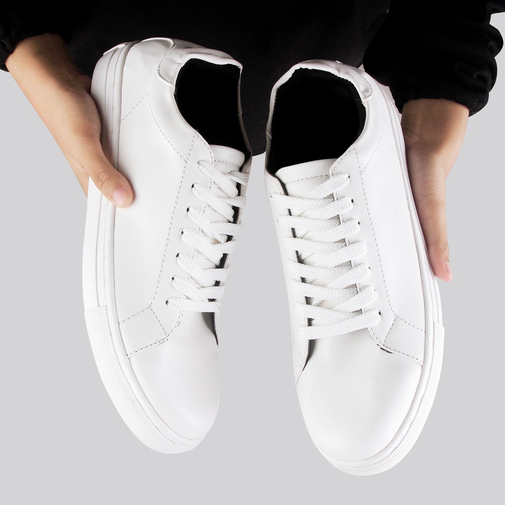ROGER WHITE FORIND x Monday Sepatu Putih Casual Sneakers ROGER WHITE FORIND x Monday Sepatu Putih Casual Sneakers