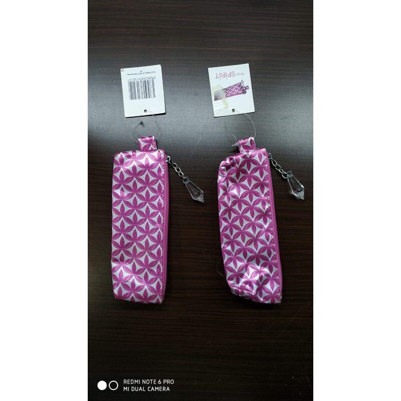 

(283) Dompet / Tempat pensil pink True Spirit