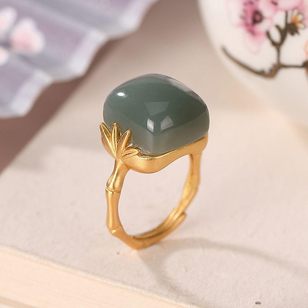 NEEDWAY Wanita Cincin Elegan Vintage Hijau Kotak Batu Imitasi Giok Pola Awan Menguntungkan Tembaga Desain Retro Ring