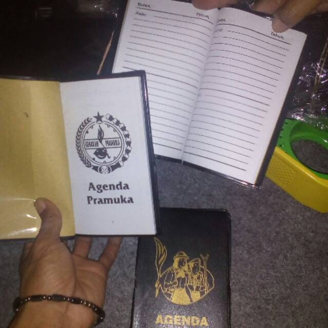 

Buku agenda Pramuka bijian