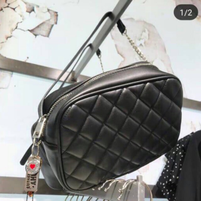 Stradivarius quilted sling bag w/ key chain