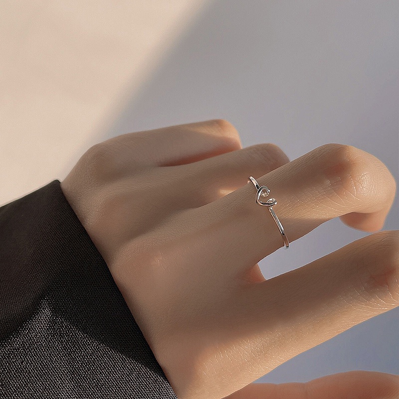 Cincin Bentuk Hati Model Hollow Adjustable Warna Silver Untuk Wanita