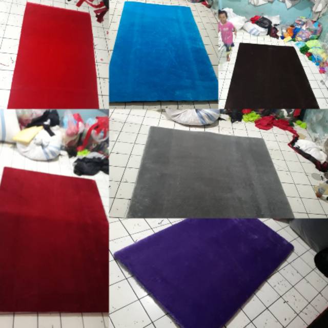 Karpet bulu polos ukuran 150x200cm