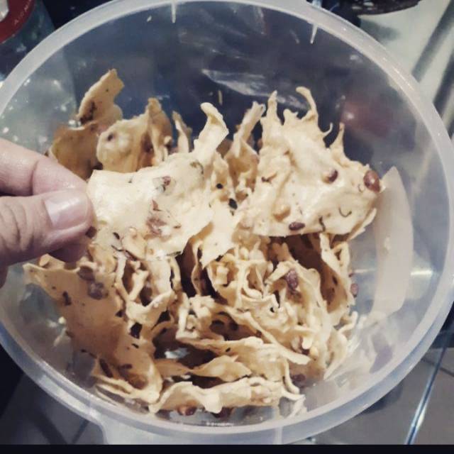 

Peyek kacang tanah