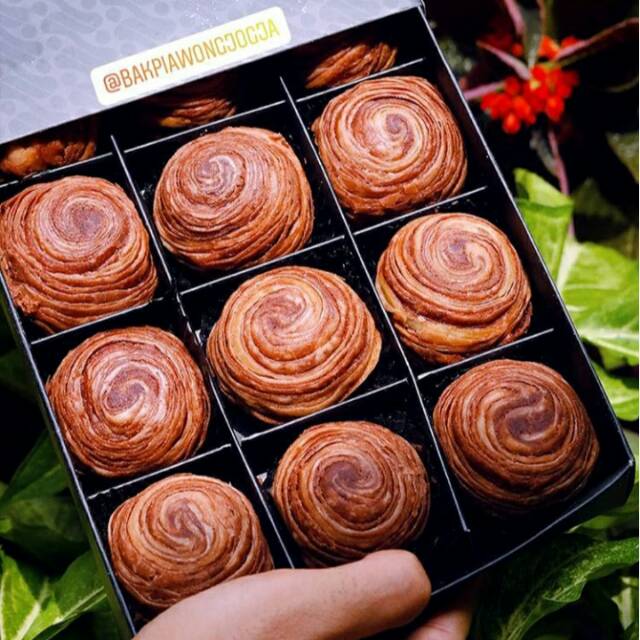 

Bakpia Premium isi 15