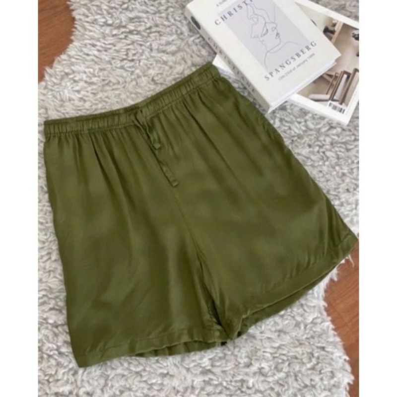 CELANA PENDEK SANTAI UNIQL* PART 2/SHORT PANT RAYON PREMIUM BY UNIQL*