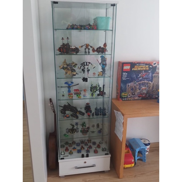 Lemari Hias Full Kaca Tempered Vitrine