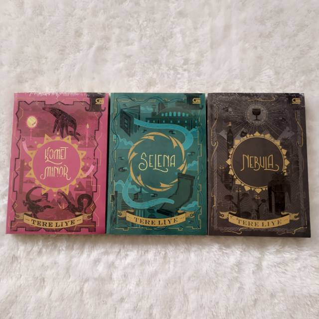 Paket Novel Komet Minor Nebula Selena Tere Liye Serial Bumi Ke 7 8 9