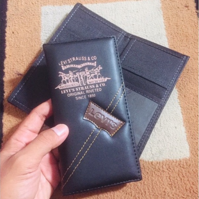 HARGA CUCI GUDANG‼️ dari anton hilmanto dompet paspor panjang murah meriah pria murah meriah #dompet #dompetpanjang #99 #murahmeriah #shopee