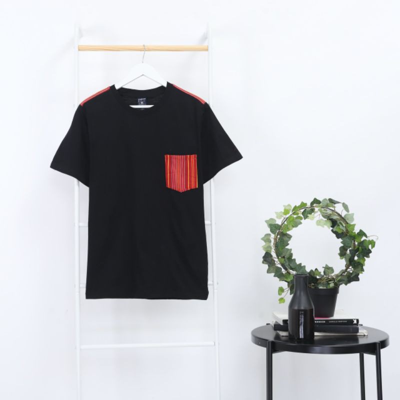 Baju Toraja bis tenun