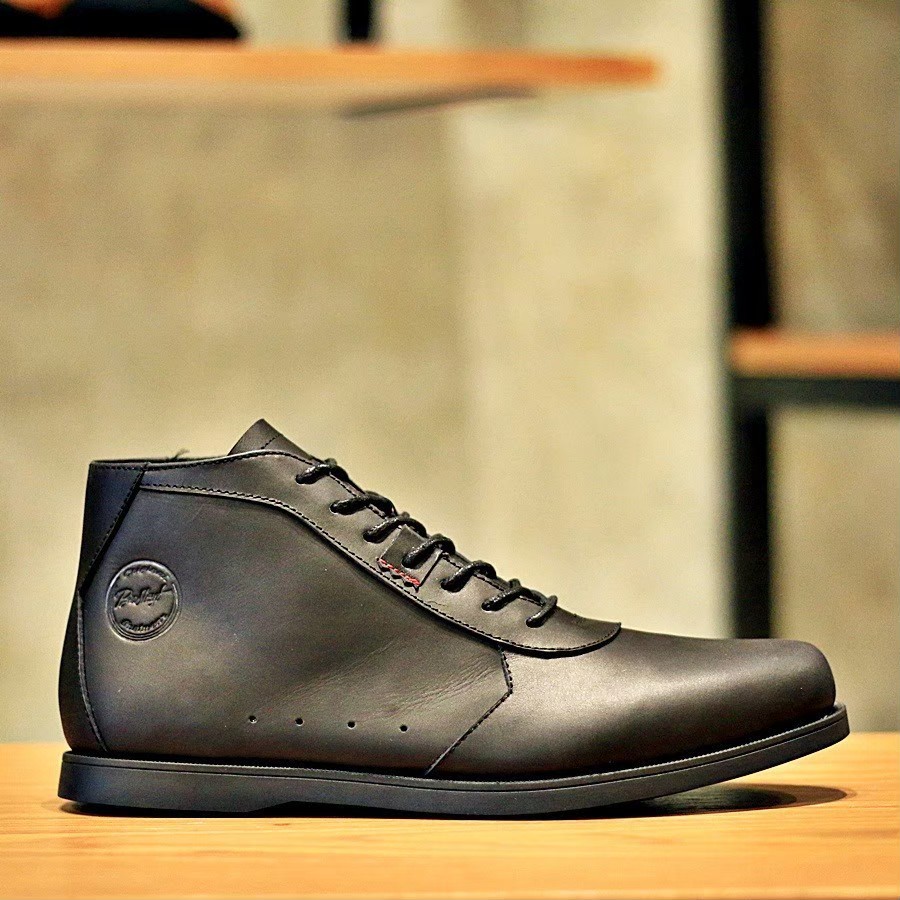 Vintage - Bradley Helios Black Sepatu Kulit Boots Klasik Pria/Cowok/Men - Original Footwear