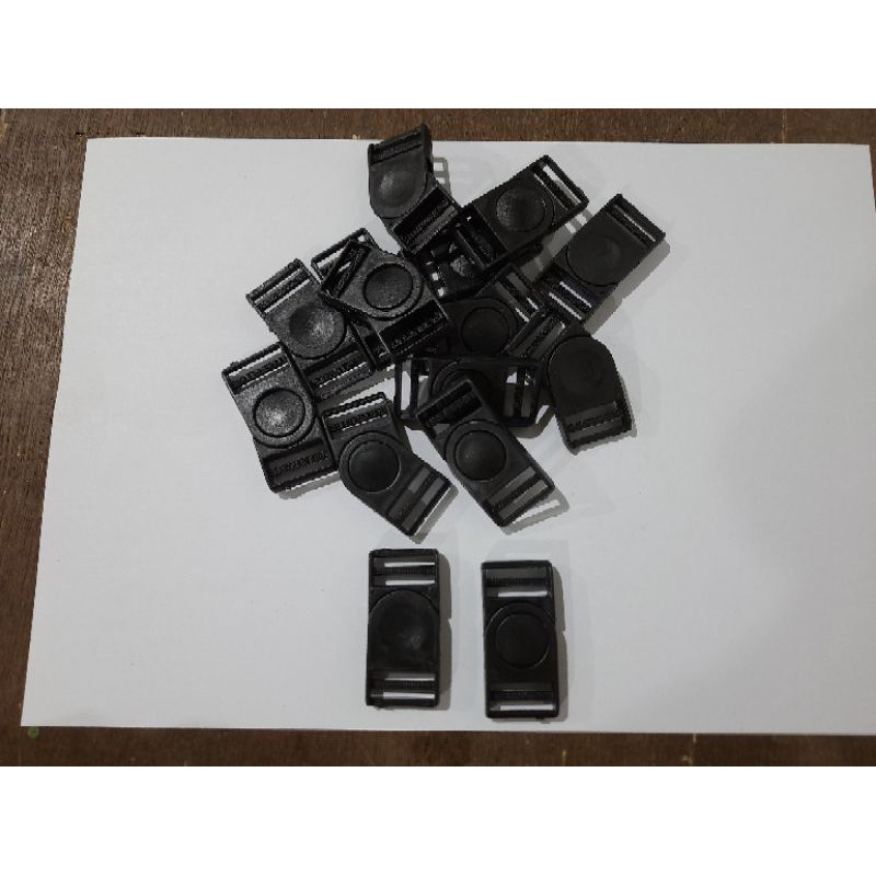 

Kunci Sodok / Buckle / Stopper 2 cm Hitam