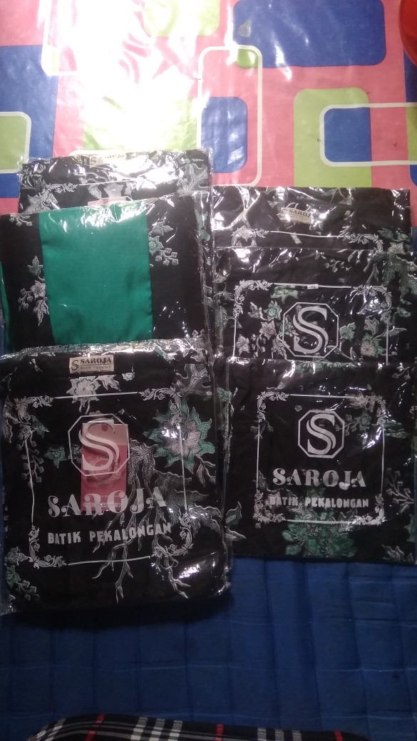 Saroja Batik Couple Sibulan Hijau Mix Ballotelli Sarimbit Batik Couple Batik Keluarga