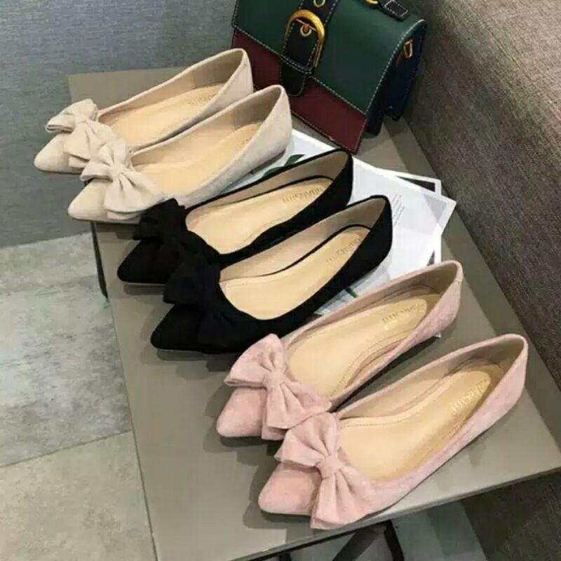 

Flats Pita Depan