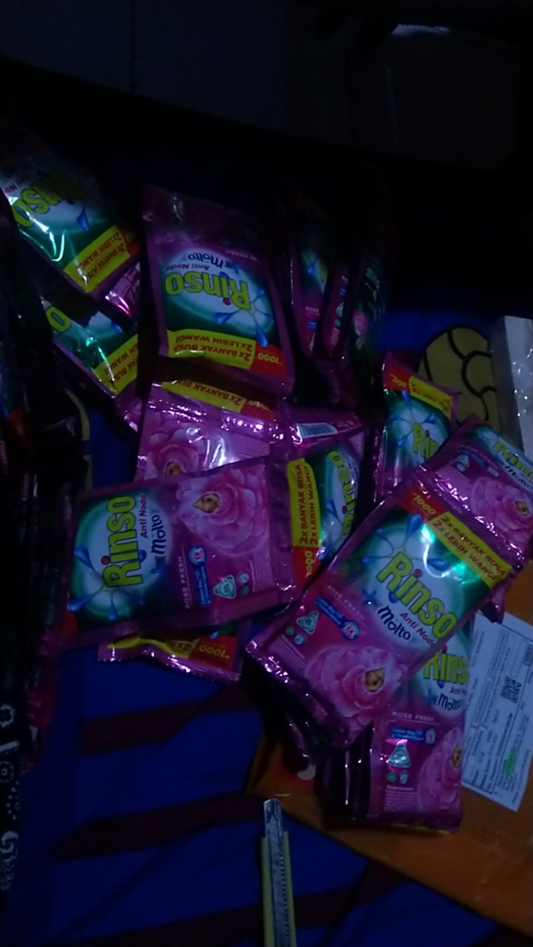 Paket 12 Sachet Rinso Molto Cair 40ml 1x Kucek