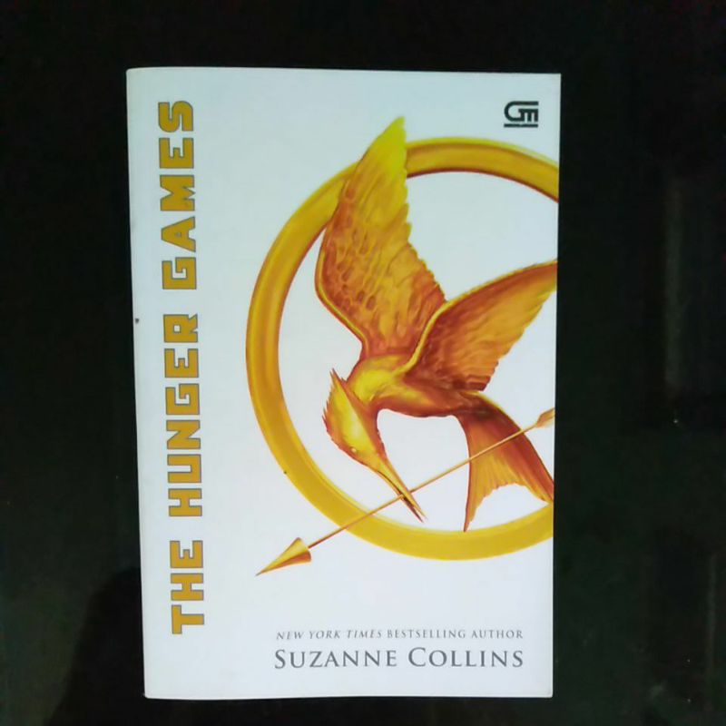 novel The Hunger Games preloved/bekas