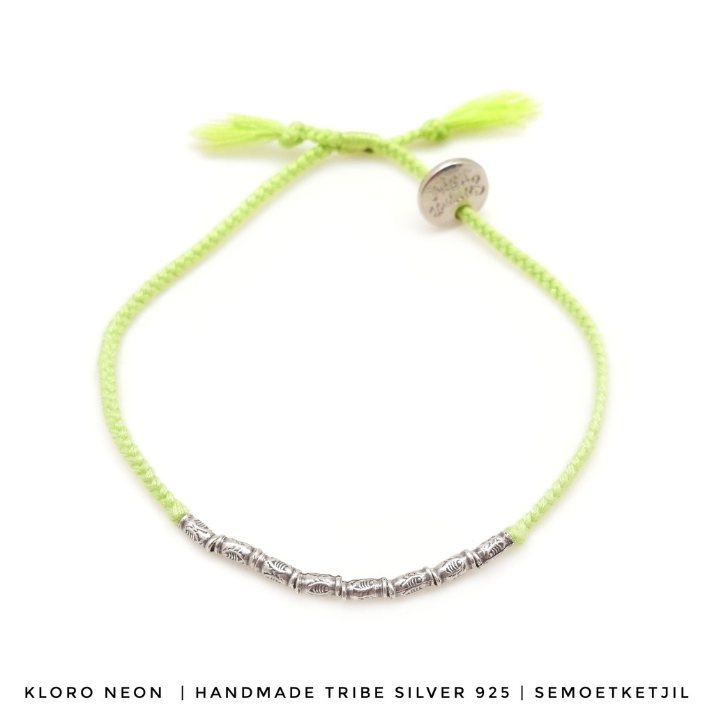 

Semoet Ketjil Gelang Kloro Neon Perak Boho Special Edition