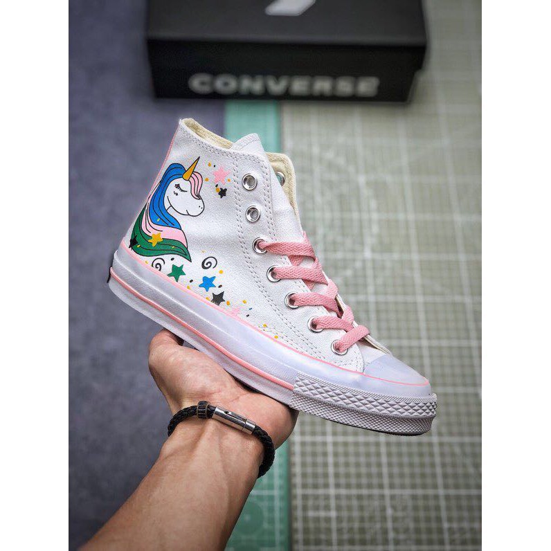  Sepatu  Converse Unicorn