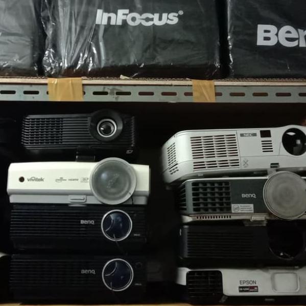 ☛ Tas proyektor INFOCUS DAN BENQ New ○