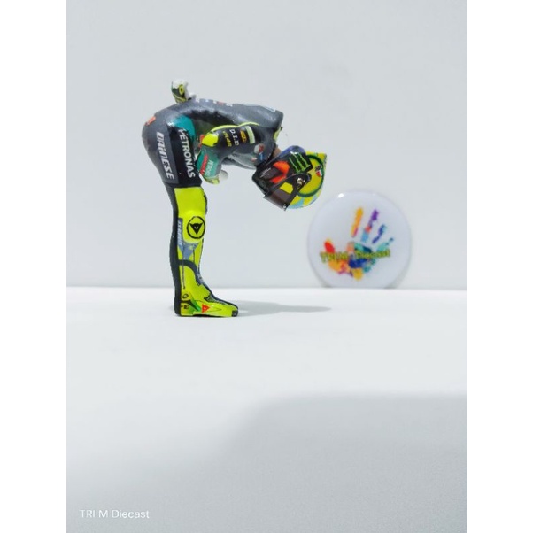 miniatur figur Valentino rossi skala 1:18