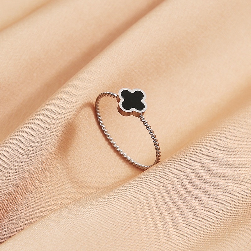 cincin titanium clover asli diamonde hitam