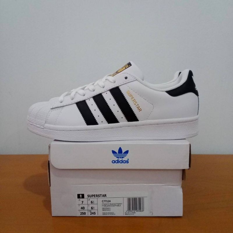 Adidas Superstar Foundation