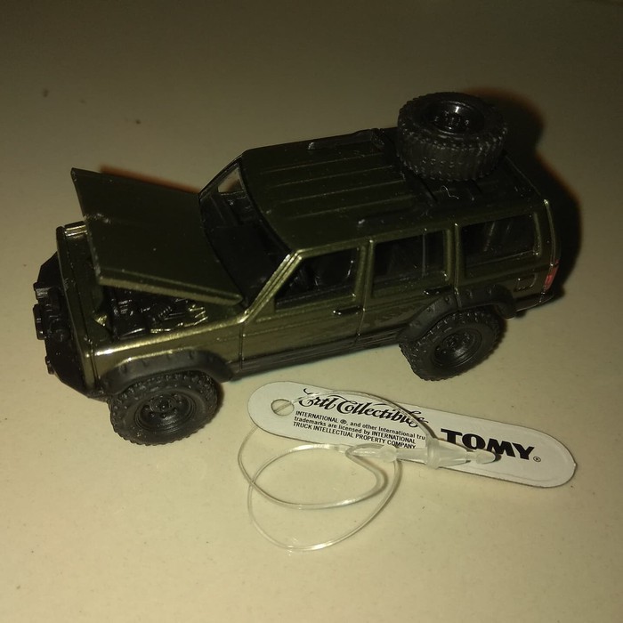 Tomy Johnny Lightning Jeep Cherokee 4x4