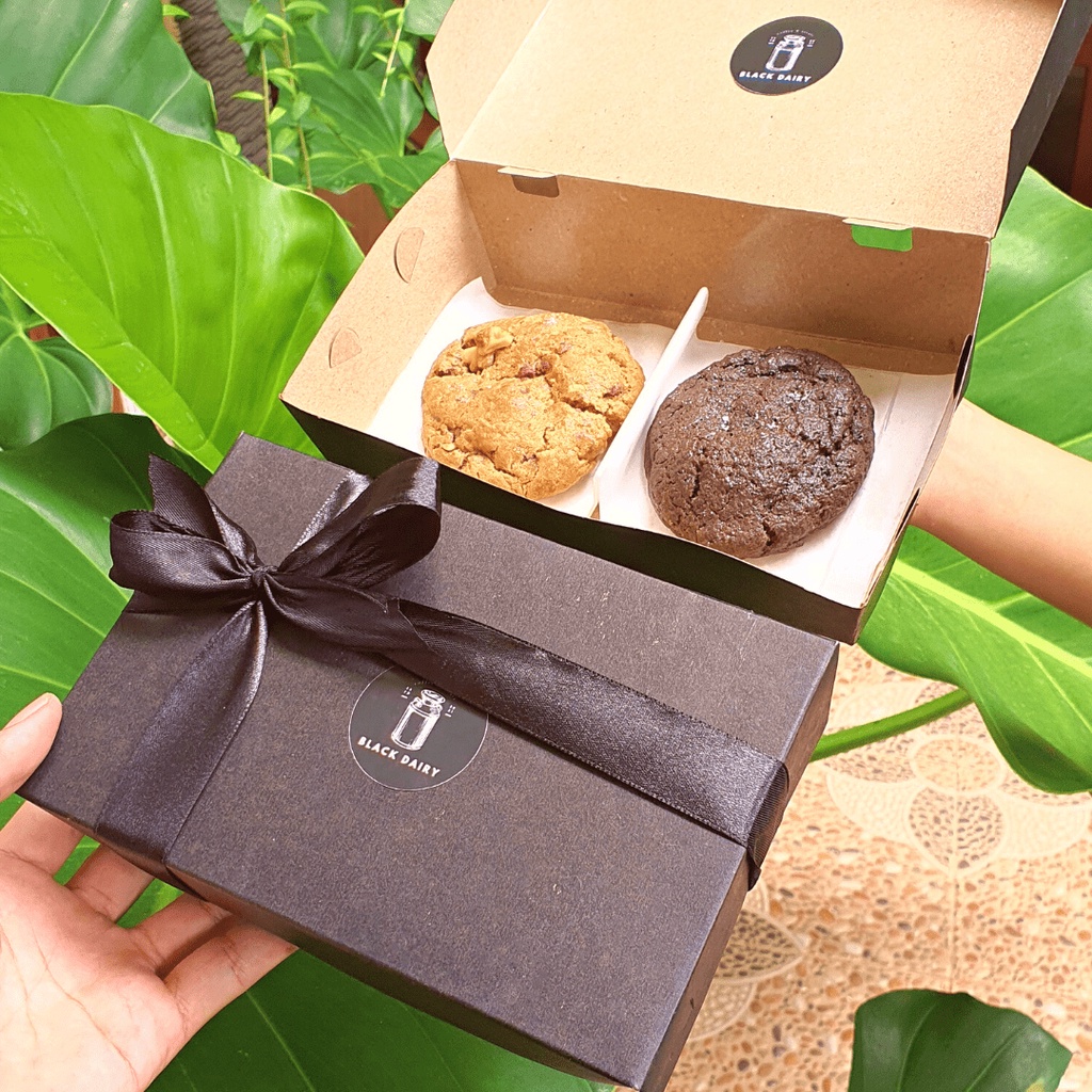 

Premium Hampers 2/4 Pcs Softbaked Cookies