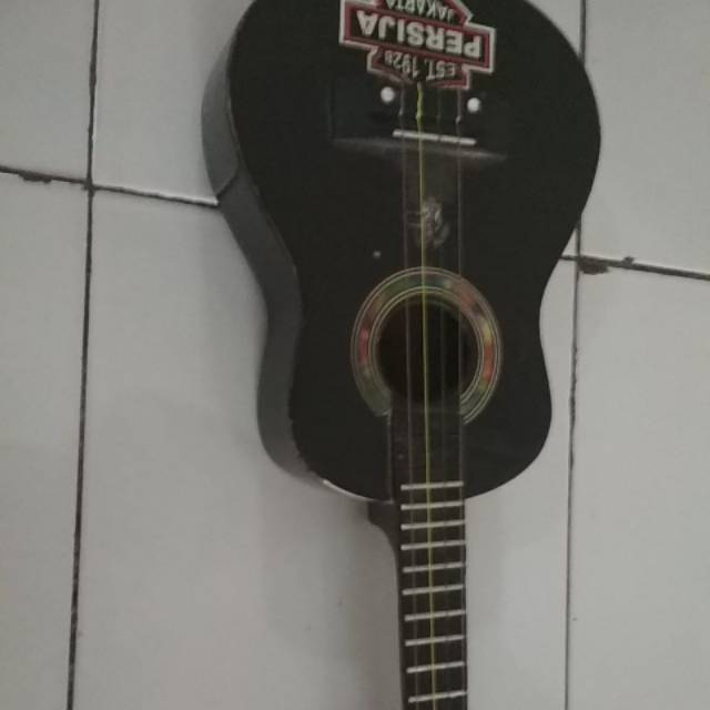 Ukulele senar 4