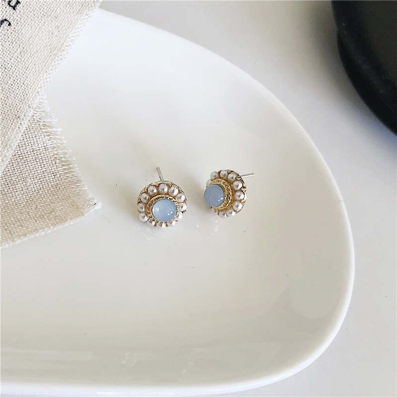 Anting Stud S925 Silver Needle Bentuk Bunga Aksen Mutiara Bahan Resin Gaya Retro