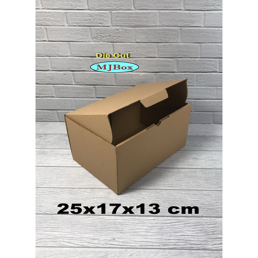 

Kardus uk. 25 x 17 x 13 cm....Die Cut karton box untuk Kotak Aksesoris dll model box pizza