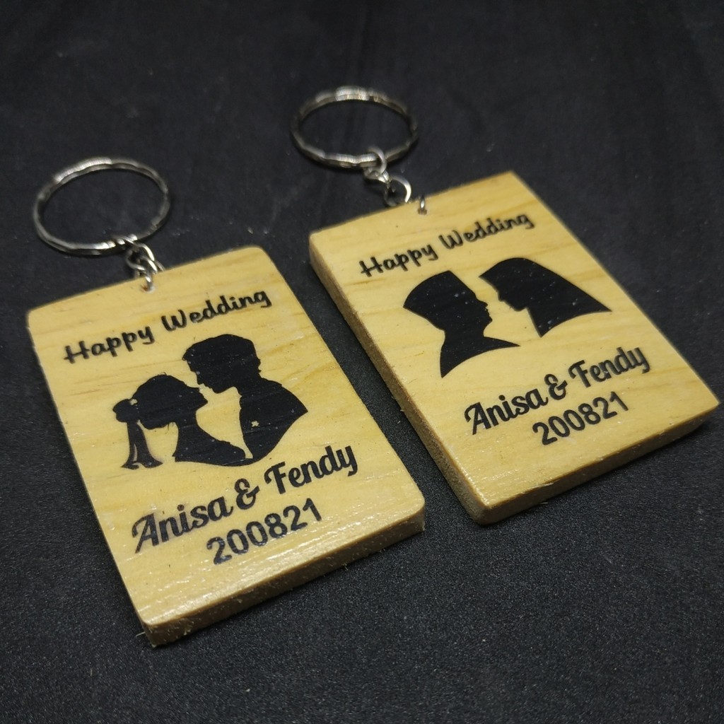 souvenir gantungan kunci kayu