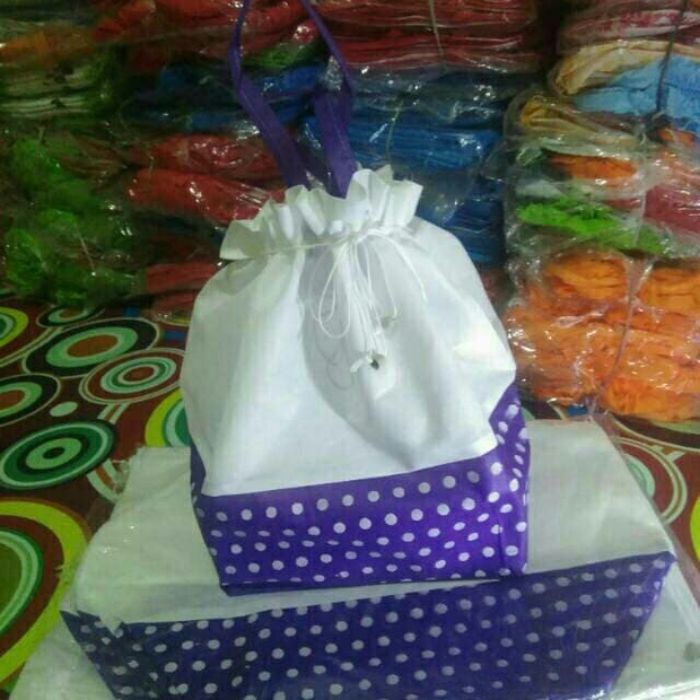 

Tas Hajatan Spunbond Serut Polkadot 22