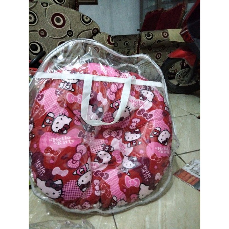 Bantal dudukan bayi