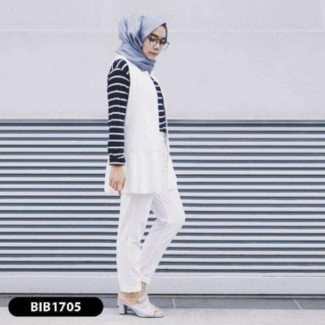 

White peplum set 3 in 1