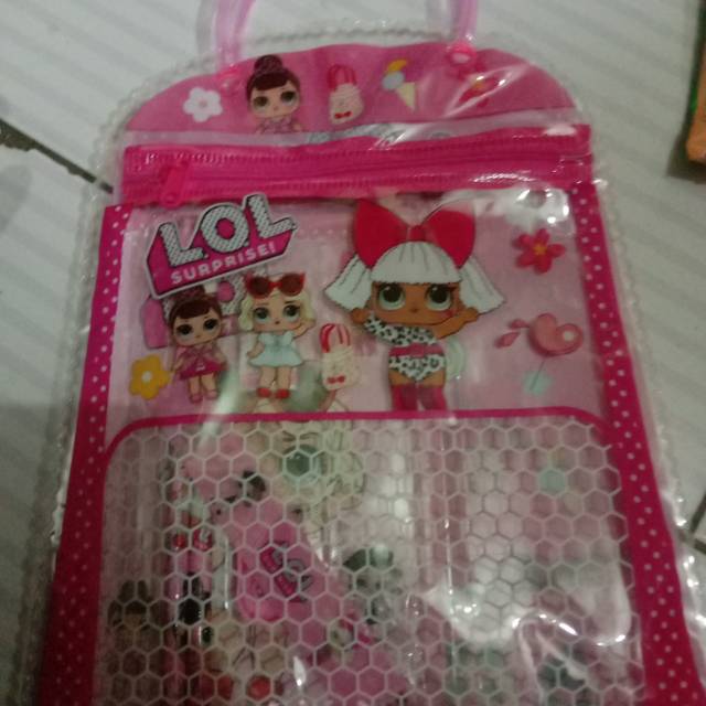 

Paket alat tulis set tas berkarakter kartun
