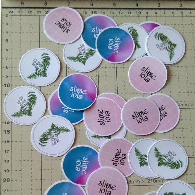 

Stiker untuk Logo atau Brand Usaha