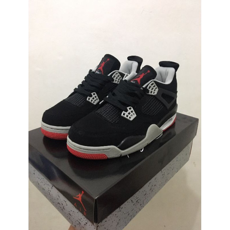 Nike Air Jordan 4 Retro Bred