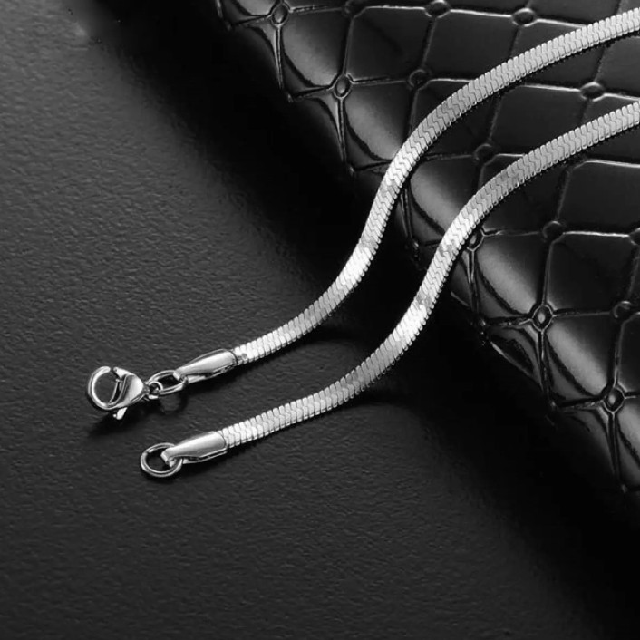 High Class Quality Kalung Titanium Pipih Pria Dan Wanita Awet Bisa Dibawa Mandi Tidak Luntur Dan Anti Karat Selamanya